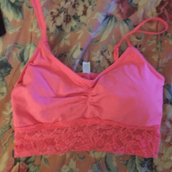 Small midriff top - Picture 1 of 1